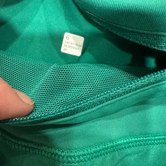 Lululemon Speed Up High-Rise Lined
Short 2.5" Raceway Green size 6 EUC - Picture 4 of 6